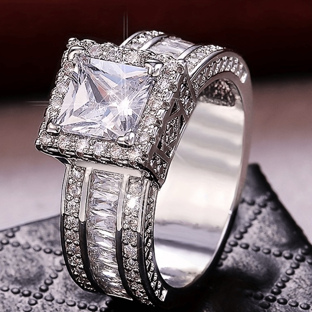 DENKAYS PRINCESS CUT RING - Picture 3 of 16